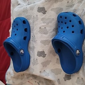 Size 10c Crocs